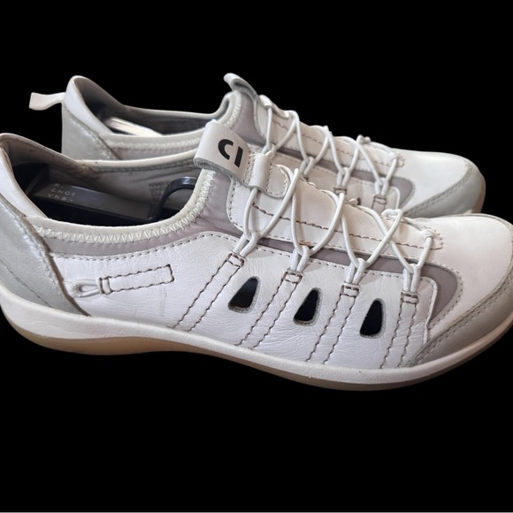 Earth Kara Goodall Womens Sz 9 M White Leather Slip On Comfort Non-Slip Shoes - Picture 3 of 7